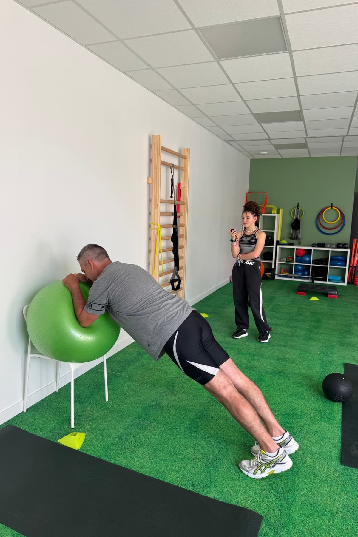 Séance d'activité physique adaptée au centre AB Sport Santé