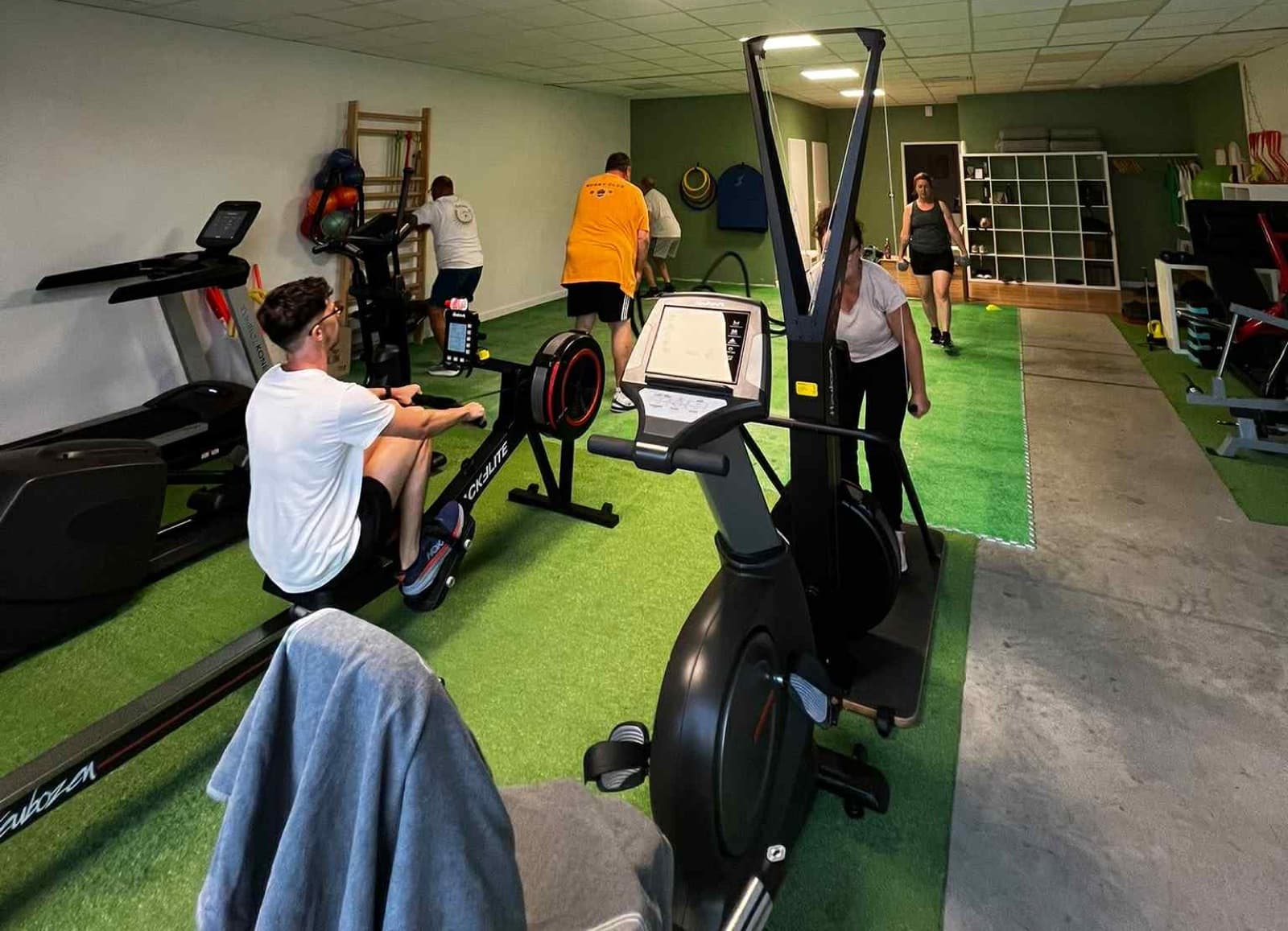 Séance d'activité physique adaptée au centre